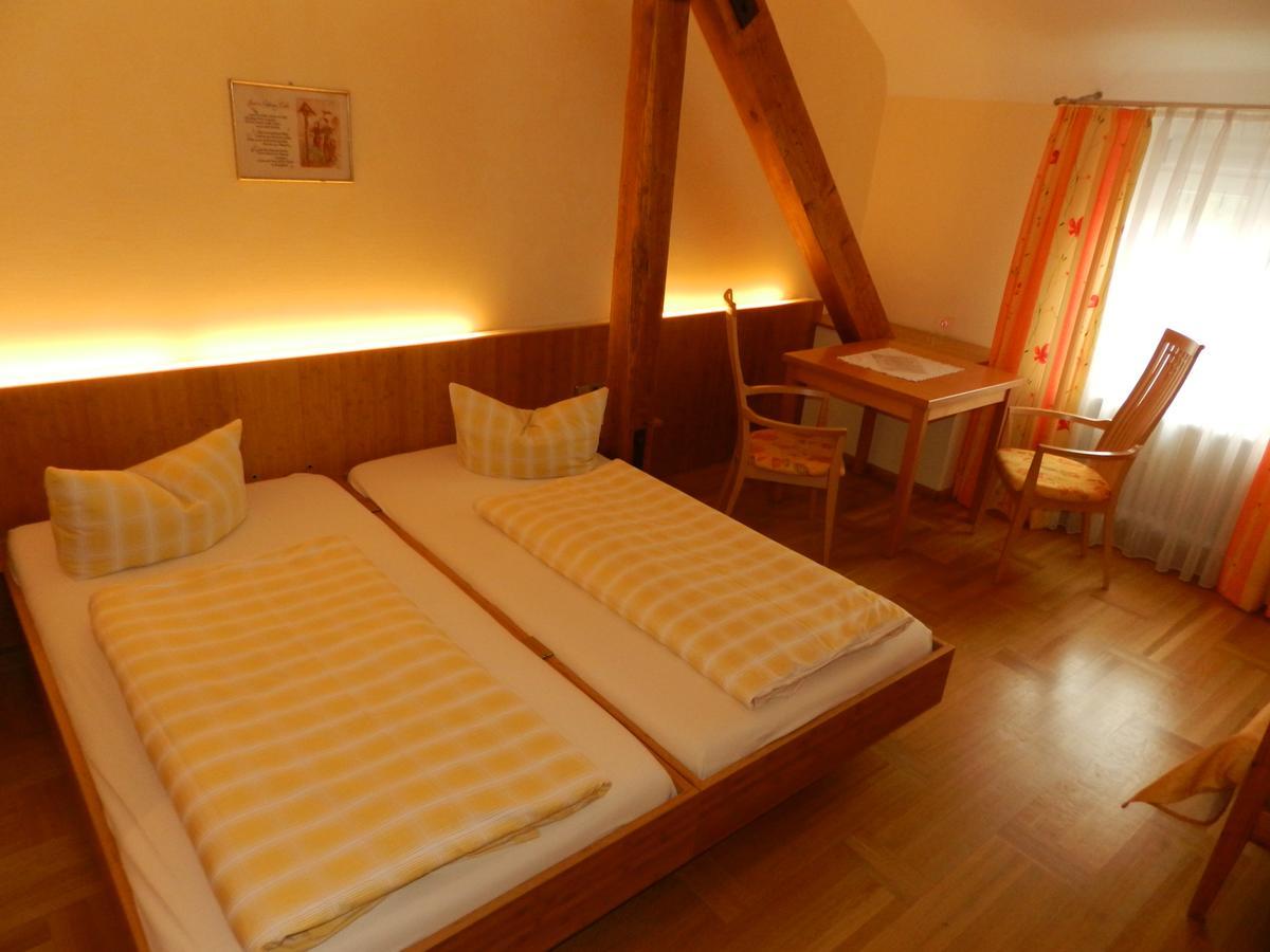 Gasthaus-Pension Zum Kreuz Stuhlingen Ngoại thất bức ảnh